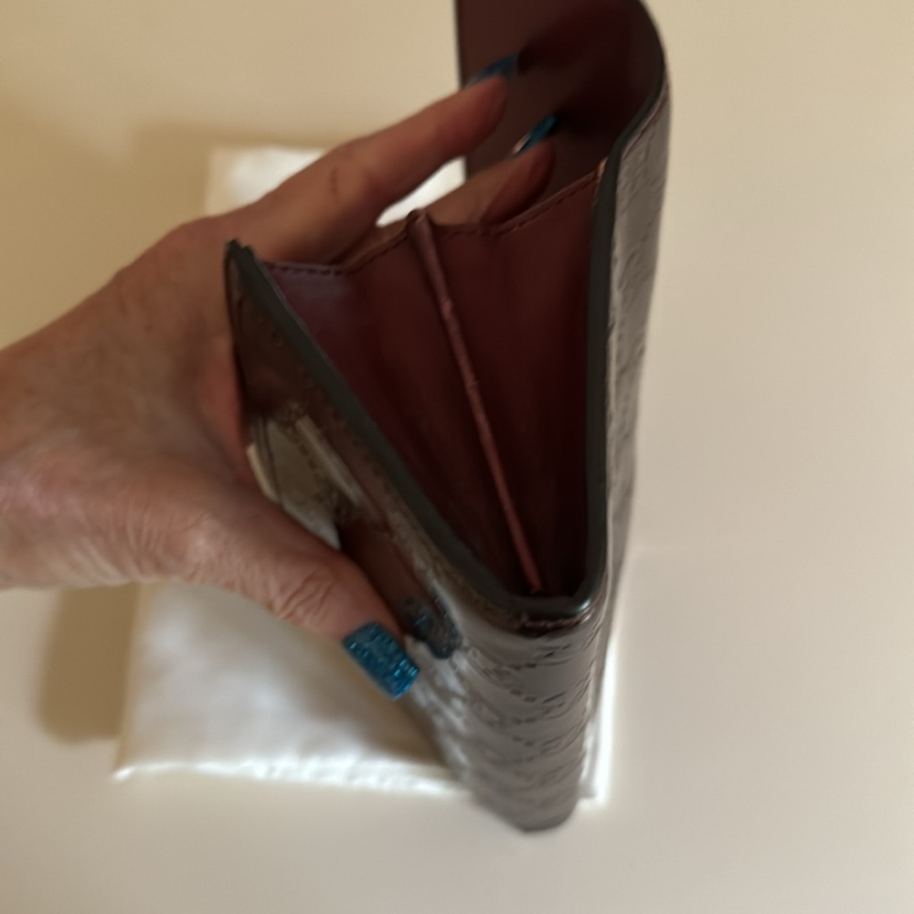 GUCCI 2010s METALLIC BORDEAUX LOVELY HEART WALLET - Picture 10 of 13